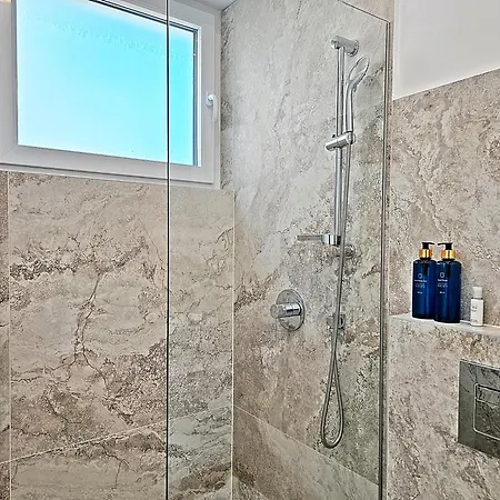 Panorama Penthouse - 5 Star With Roof Jacuzzi Apartamento