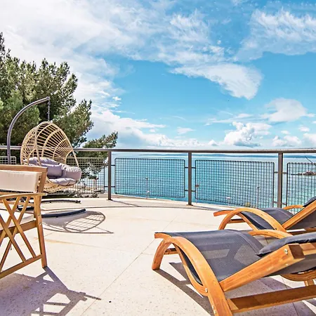 Panorama Prestige Penthouse- Location In Town *
